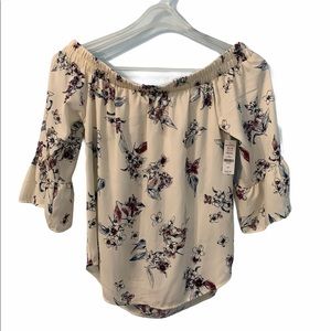 (NEW W/ TAG!) ARDENE WHITE FLOWER OFF-SHOULDER TOP